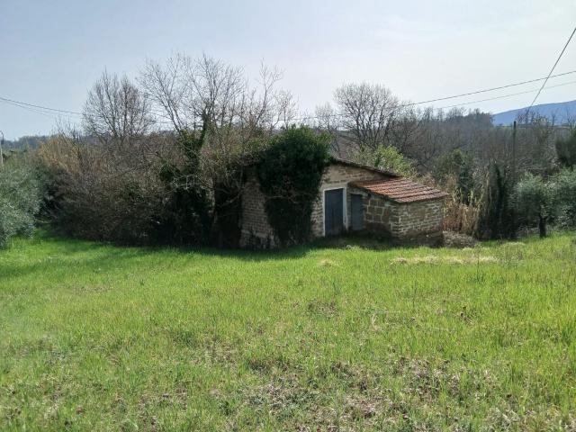 Casa indipendente da ristrutturare in via valle molina, Montecastrilli