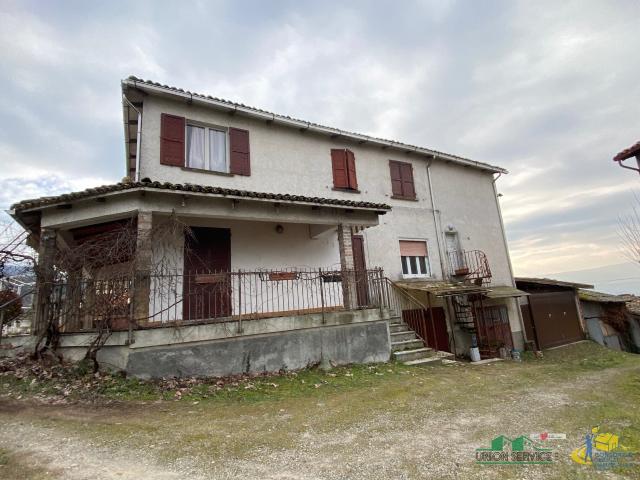 Casa indipendente da ristrutturare in via varano marchesi 148, Medesano
