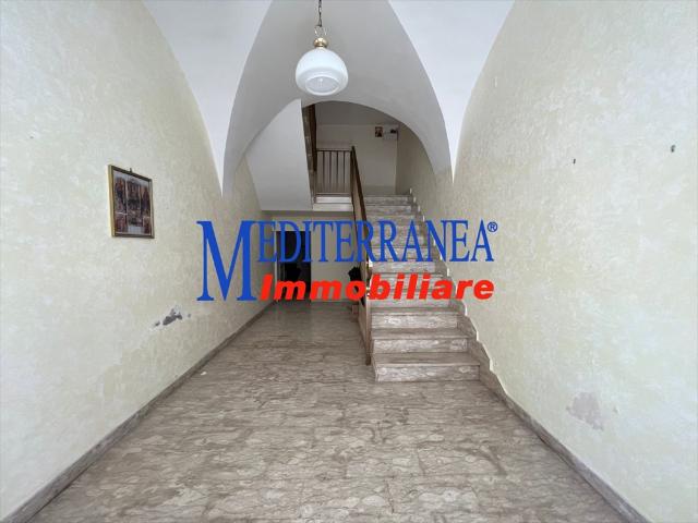 Casa indipendente da ristrutturare in via amendola 19 via zaza 11, Ruvo di Puglia