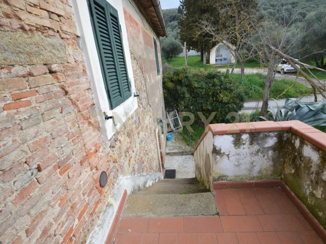 Casa indipendente da ristrutturare in via aurelia sud 112, Grosseto