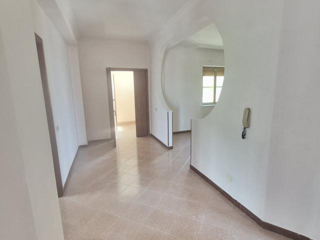 Casa indipendente da ristrutturare in via canneto morelli, Lamezia Terme