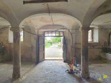 Casa indipendente da ristrutturare in via cavaillon 7, Langhirano