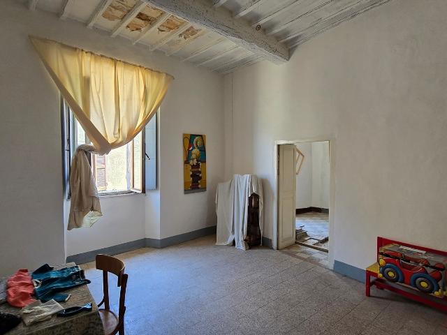 Casa indipendente da ristrutturare in via della chiesa 18, Montecchio