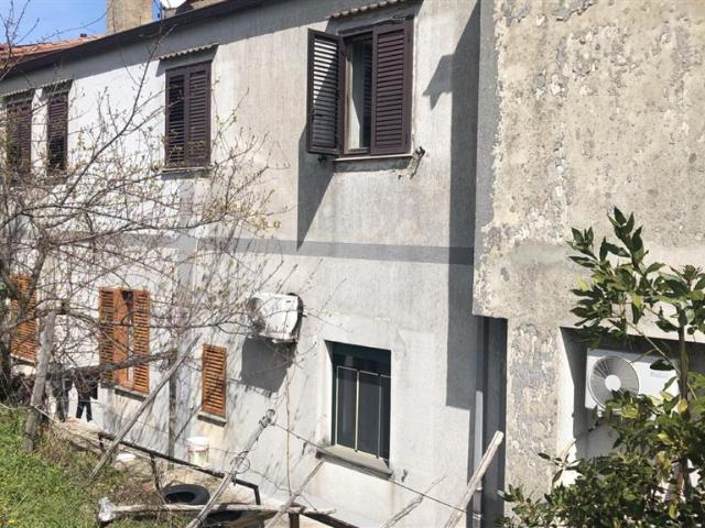 Casa indipendente da ristrutturare in via salvatore scervini 381, Acri
