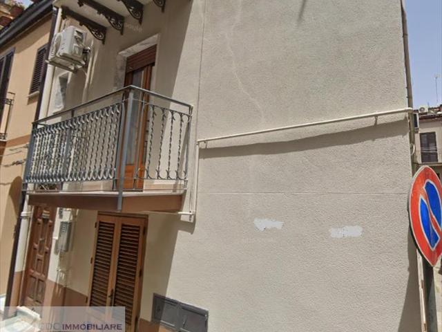 Casa indipendente da ristrutturare, Lercara Friddi centro storico