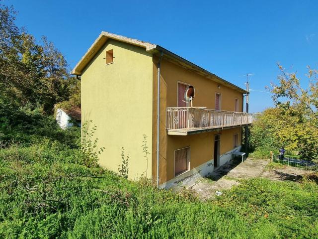 Casa Indipendente in vendita a Trevico, Molini