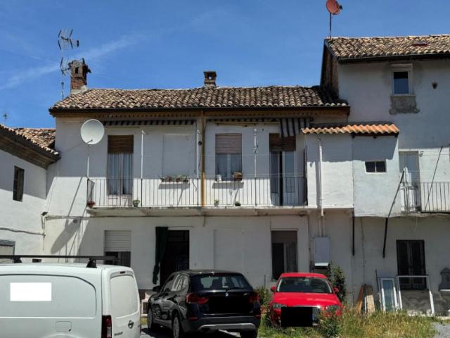 Casa indipendente da ristrutturare, Voghera oriolo