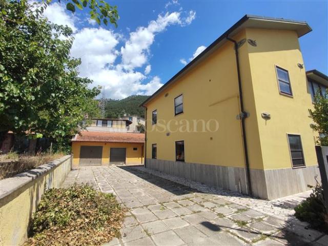 Casa Indipendente di 400 mq a Pile, Pettino, Cansatessa L'Aquila