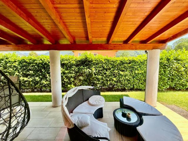 CASA INDIPENDENTE DI 5.5 LOCALI CON GIARDINO A MEZZOVICO