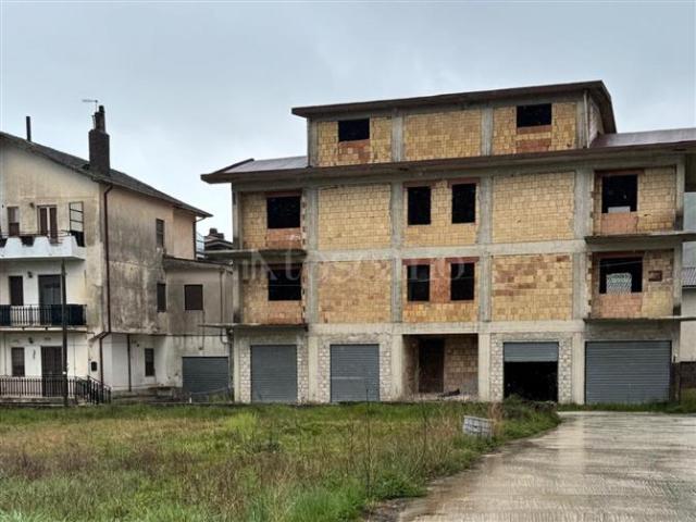 Casa Indipendente di 650 mq a Centro Capistrello