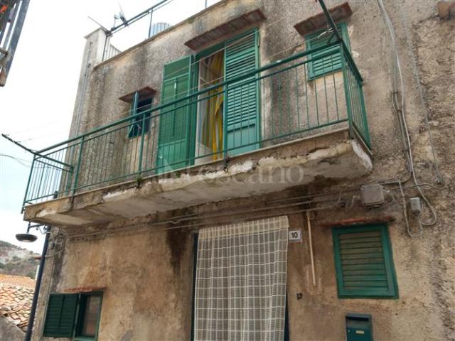 Casa Indipendente di 75 mq a Santa Cristina Gela