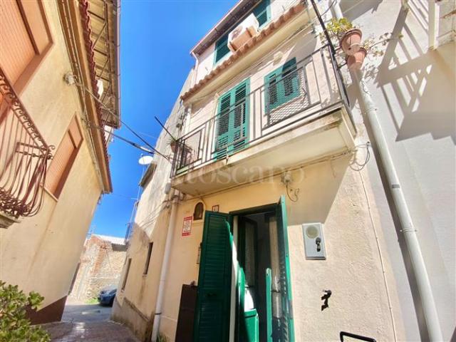 Casa Indipendente di 76 mq a Castanea, Masse, Gesso Messina