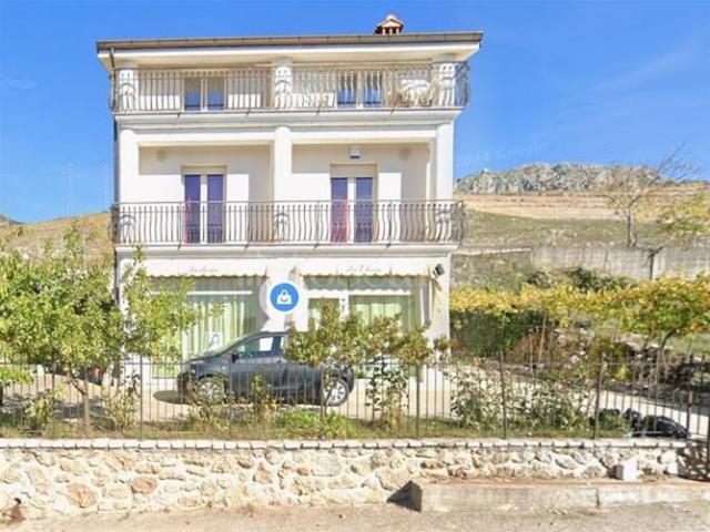 Casa Indipendente di 100 mq a Arenara Marsicovetere
