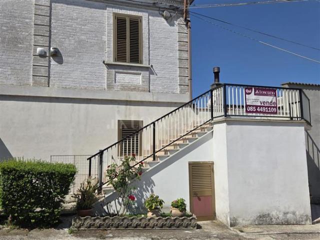Casa Indipendente di 130 mq a Centro Cappelle sul Tavo