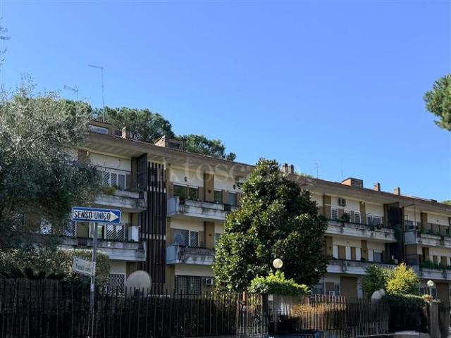 Casa Indipendente di 130 mq a Eur, Torrino, Tintoretto Roma
