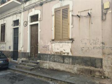 Casa Indipendente di 155 mq a Bellini, Tribunale, Corso Italia Catania