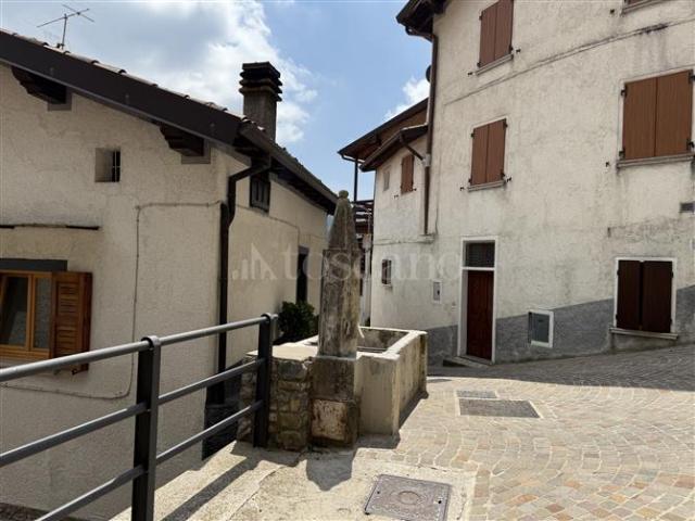 Casa Indipendente di 160 mq a Magasa