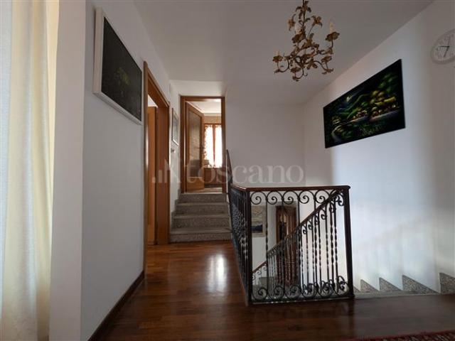 Casa Indipendente di 162 mq a Centro Argegno