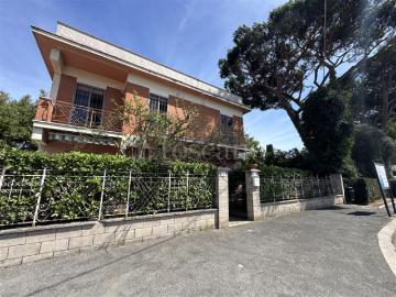 Casa Indipendente di 200 mq a San Giacomo, Santa Barbara Nettuno