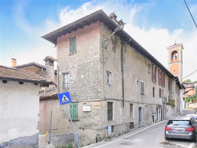 Casa Indipendente di 220 mq a Cernobbio