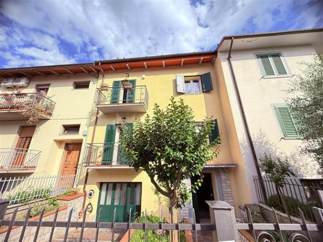 Casa Indipendente di 220 mq a Maliseti, Narnali, Viaccia Prato