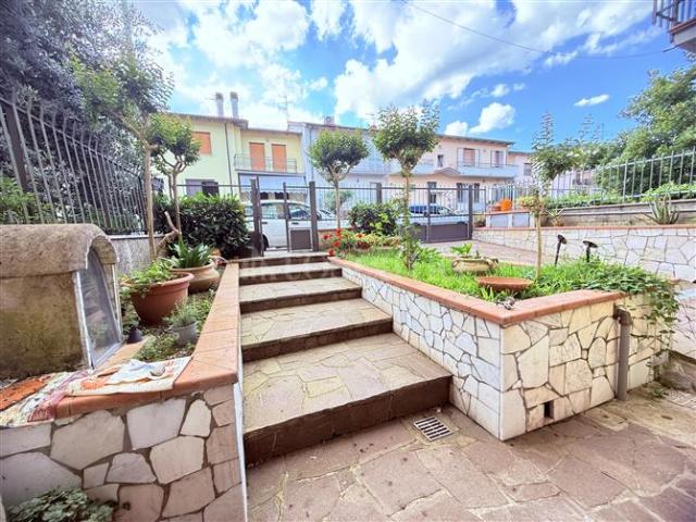 Casa Indipendente di 220 mq a Maliseti, Narnali, Viaccia Prato