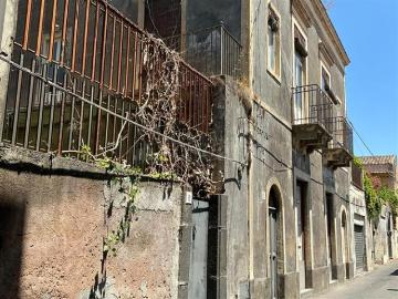 Casa Indipendente di 220 mq a Centro Mascalucia