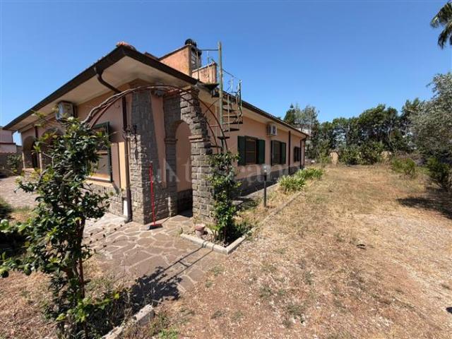 Casa Indipendente di 225 mq a Campo di Carne, Campoverde, Cogna Aprilia