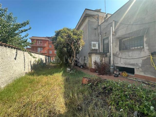 Casa Indipendente di 280 mq a Acilia, Casal Bernocchi, Centro Giano, Dragona, Malafede, Vitinia Roma