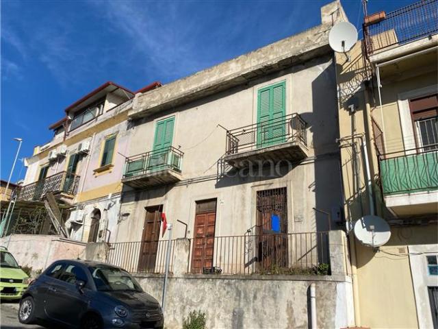 Casa Indipendente di 290 mq a Villaggio Santo, Camaro, Gazzi Messina