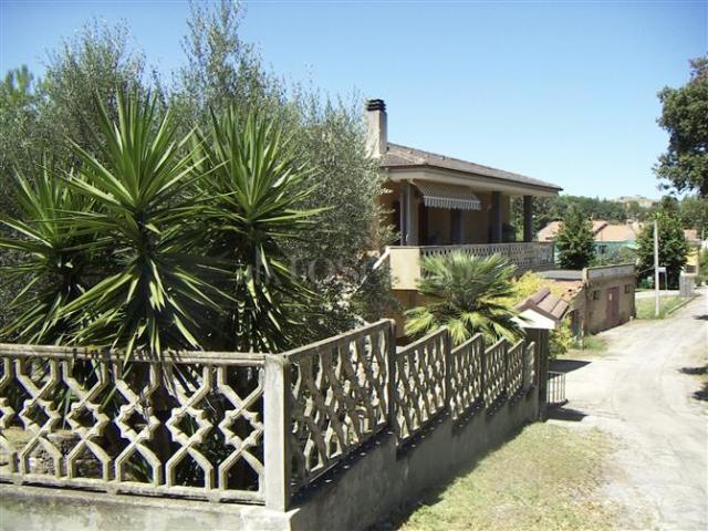 Casa Indipendente di 310 mq a Centro Elice