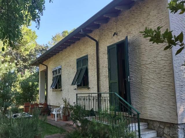 Casa indipendente in vendita, Massa marina di