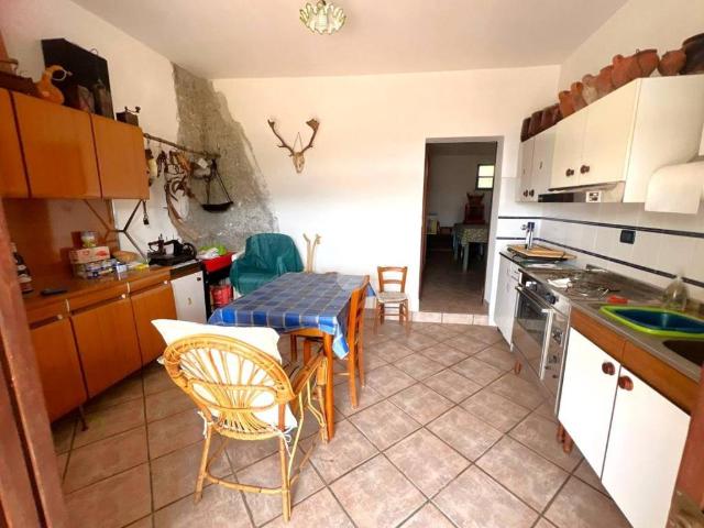 Casa indipendente in vendita a Cottanello RI