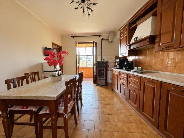 Casa indipendente in vendita a Cocconato AT