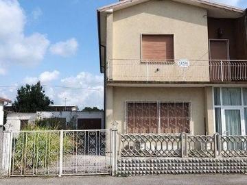 Casa indipendente in vendita a Codigoro FE