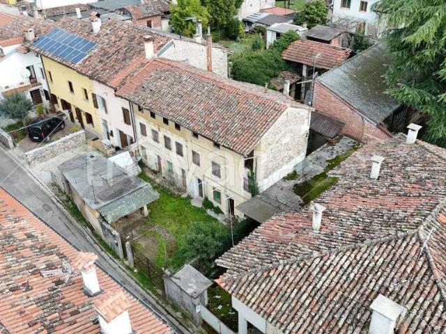 Casa indipendente in vendita a Codroipo via Canale 2, 14