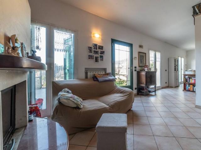 Casa indipendente in vendita a Cogoleto GE