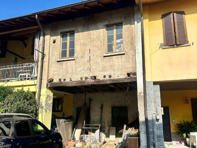 Casa indipendente in vendita a Cogliate MB