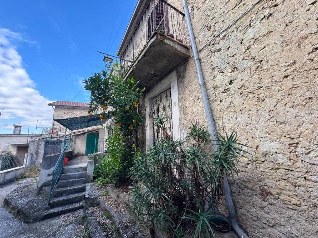 Casa indipendente in vendita a Colfelice FR