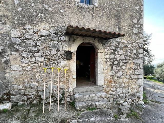 Casa indipendente in vendita a Colfelice FR