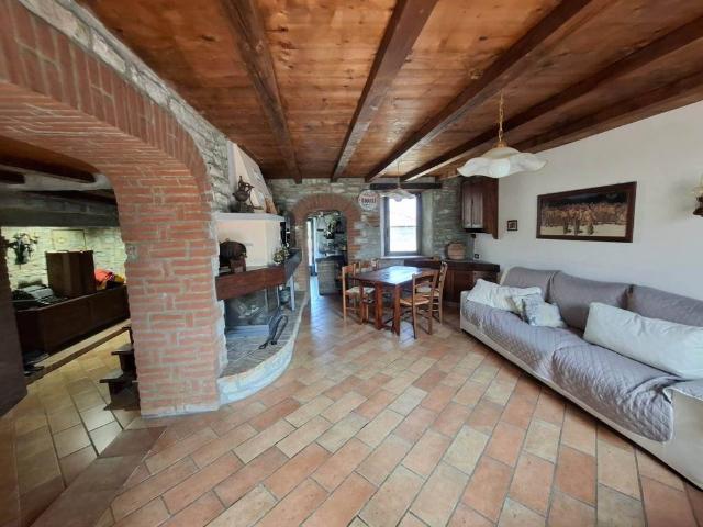 Casa indipendente in vendita a Coli PC