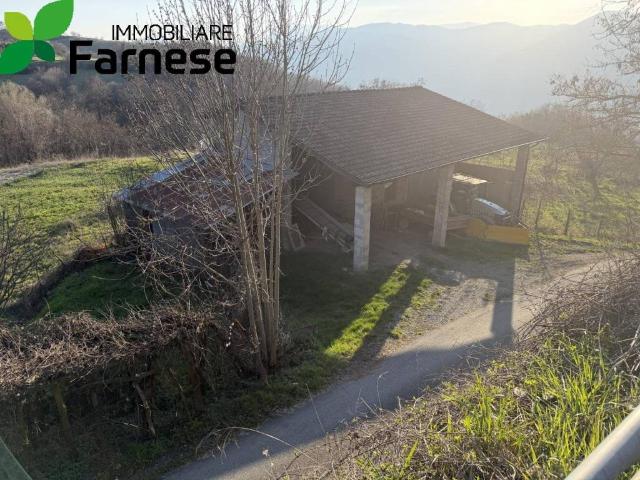 Casa indipendente in vendita a Coli PC