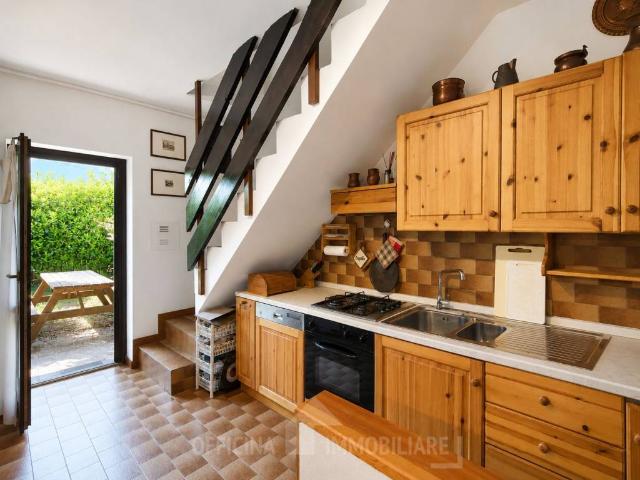Casa indipendente in vendita a Colico LC