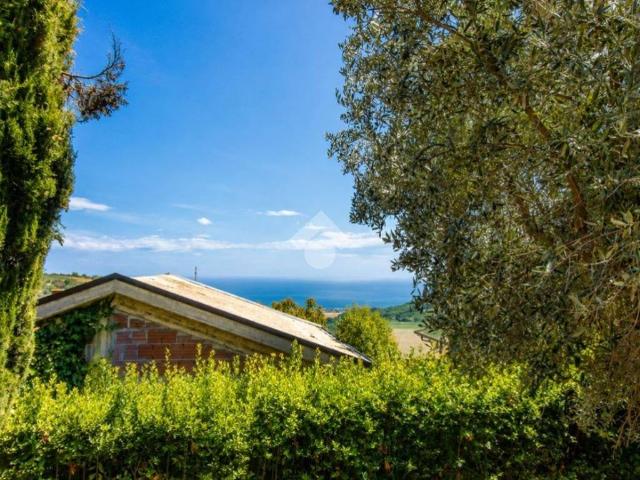 Casa indipendente in vendita a Colonnella TE