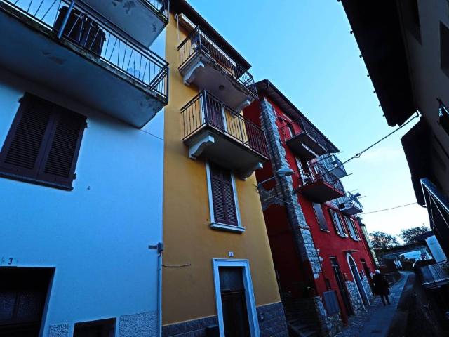 Casa indipendente in vendita a Colonno CO