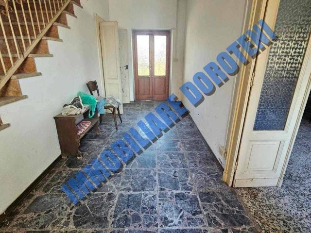 Casa indipendente in vendita a Collobiano VC