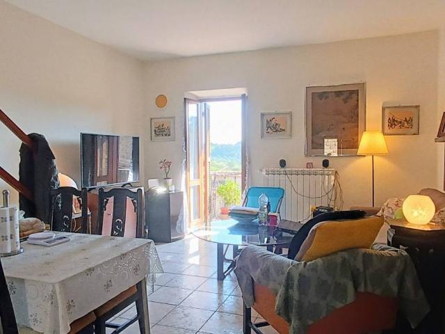 Casa indipendente in vendita a Collevecchio RI