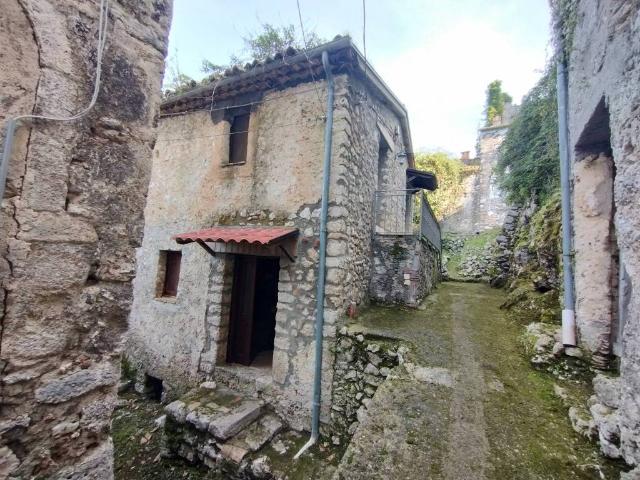 Casa indipendente in vendita a Colle San Magno FR