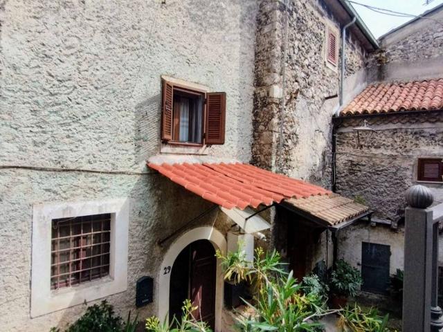 Casa indipendente in vendita a Colle San Magno FR