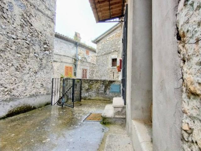 Casa indipendente in vendita a Colle San Magno FR